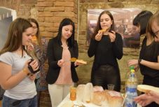 Buli, sör, zakuszka, buszjegy és számlák – egyetemistának lenni Kolozsváron