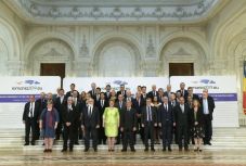 FRISSÍTVE – Bukarestben tanácskoztak a tengerek műanyag-szenyezettségének kordában tartásáról