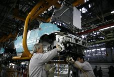 Külhoni románokkal enyhítené a munkaerőkrízist Dragnea