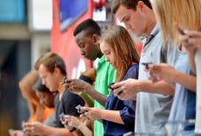 Hogyan hat a közösségi média a gyerekekre? Internetjogászt kérdeztünk