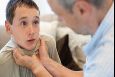 Több mint 15 ezer gyermekbántalmazási, -elhanyagolási és -kizsákmányolási esetet regisztráltak tavaly Romániában