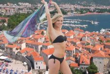 Büntetik a hiányos öltözetet viselő turistákat Montenegróban