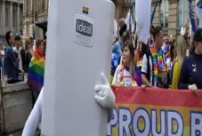 Kustán Magyari Attila: Nyugaton már a bojlerrel házasodnak