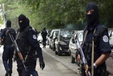 Pattanásig feszült a helyzet Észak-Koszovóban