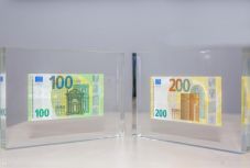 Új euróbankjegyek vannak forgalomban