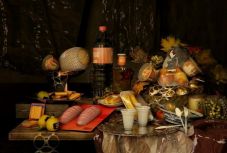 Klasszikus festmények műanyag köntösben – tükröt tartanak a fogyasztói társadalomnak