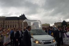 Az utolsó pillanatban változott a pápa Csíksomlyóra vezető útvonala