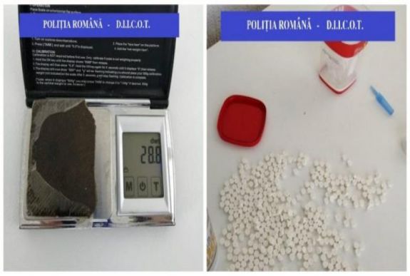 Több mint 900 ecstasy- és amfetamintablettát találtak egy margittai házkutatás során