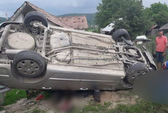 Útszéli pad lett a fiatal sofőr veszte