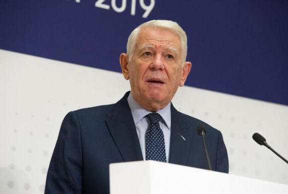 ENSZ BT-tagság: Teodor Meleşcanu külügyminiszter Dragneára mutogat