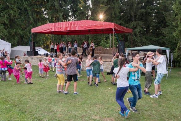 Népzenétől lesz hangos a Perkő a hét végén