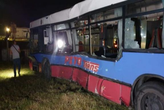 Kamionnal ütközött egy autóbusz az aradi körgyűrűn