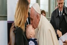 Szász István Szilárd: A pápalátogatás kihívása: legyünk testvérek!