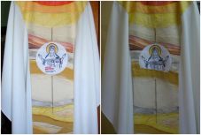 A pápai miseruha készítője a magyar felirat cenzúrázásáról: „Beavatkoztak az alkotásomba”