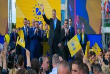 Farkas István: Kigolyózva Titániában