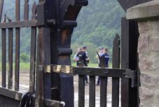 Ilyen állapotban volt az úzvölgyi temető az incidensek másnapján