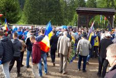 Úzvölgyi katonatemető: elítélik a magyar kormánypártok a román szélsőségesek akcióját