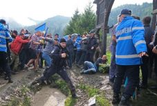 Úzvölgyi katonatemető: az EMNP és az MPP is feljelentést tesz az ügyészségen