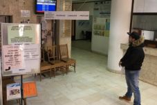 Pénzzel ösztönzik a friss végzősöket a munkavállalásra