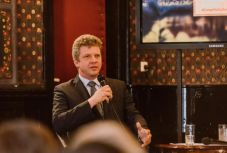 Soós Zoltán: Vass Levente összejátszik Dorin Floreáékkal