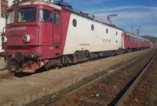 Román vasúthelyzet: nyolcvan éve gyártott motorkocsik is használatban vannak