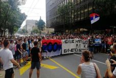 Nyolcadikos diákok követelik a szerb oktatási miniszter lemondását