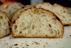 Az EU-ban Romániában a legolcsóbb a kenyér