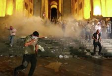 Putyin megtiltotta az orosz gépek berepülését Grúziába