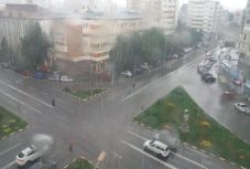 Újabb riasztás zivatarok és jégeső miatt