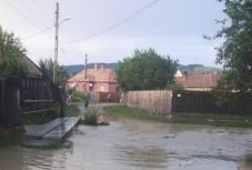 Másodfokú árvízriadó van több erdélyi megyében
