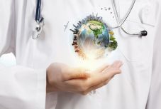 Bíró Béla: Téboly és utópia