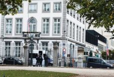 Őrizetbe vettek egy férfit, aki merényletet tervezett a brüsszeli amerikai nagykövetség ellen