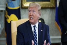 Donald Trump rendeletet írt alá Irán legfőbb vezetőit érintő szankciókról