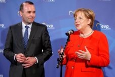 Merkel szerint sem biztos, hogy Weber lesz az Európai Bizottság új elnöke