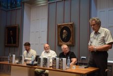 Kettős könyvbemutató: visszaemlékezések háborúról, hivatásról, rendszerváltásról