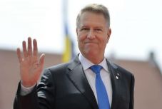 Johannis megkapta a Romániai Német Demokrata Fórum legmagasabb kitüntetését