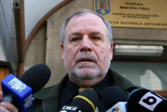 Háborús propagandával vádolja Kelemen Hunort egy nyugalmazott tábornok