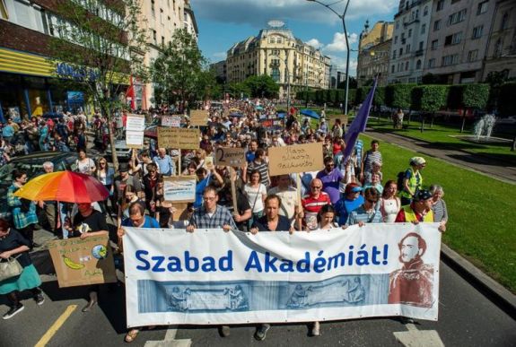 FRISSÍTVE – „Elvégeztetett” – erdélyi kutatók a Budapesten elfogadott MTA-törvényről 