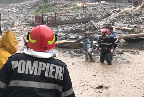 Emberek is megsérültek a több megyében pusztító viharban