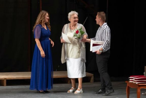 Egy emberöltő a nézőtéren: Plainer Valéria 57 éve a nagyváradi színház bérletese