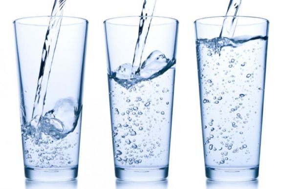 Ásványvízpiaci körkép: nem biztos, hogy egészségesebb, mint a csapvíz, de 500-szor annyiba kerül