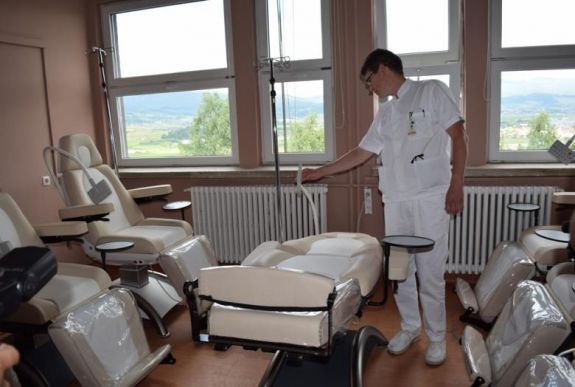 Szekérről Lamborghinibe – új orvosi eszközöket adtak át Csíkszeredában