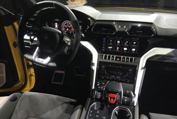 Ha új autót vásárolunk, akkor ezek a márkák a népszerűek