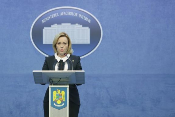 FRISSÍTVE – Lemondott Carmen Dan belügyminiszter, még mielőtt leváltották volna