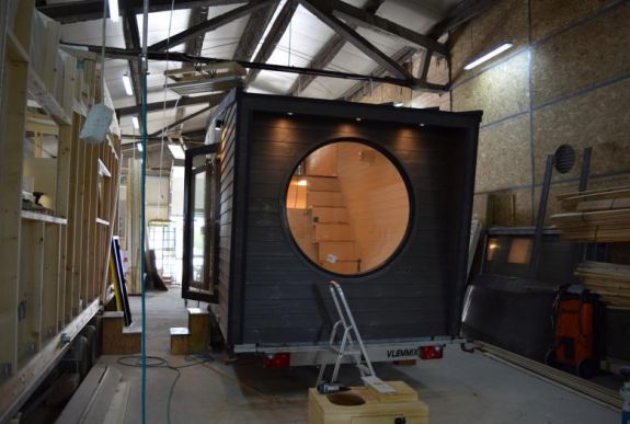 Guruló ökoházak: európai sikertörténet Csíkszeredából