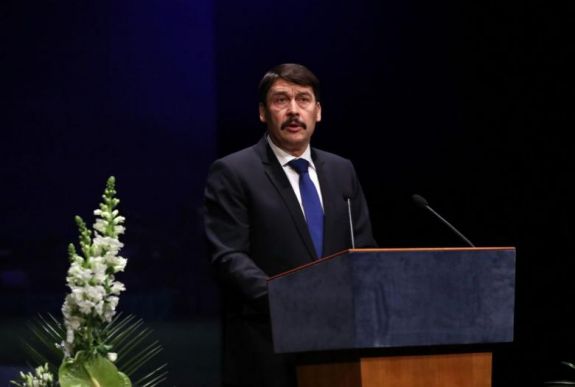 Hunyadi János-szobrot avatnak Belgrádban