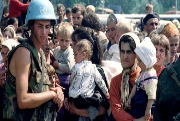 A holland állam részben felelős a srebrenicai mészárlásért