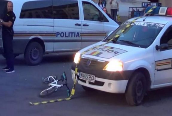 Rendőrautó ütött el egy bicikliző kisfiút