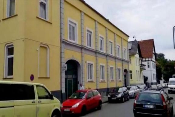 Bombafenyegetés ért több mecsetet és a Baloldal központját is Németországban