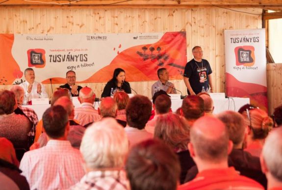Megkezdődött a jubileumi Tusványos: múltidézés a jövőépítés szándékával